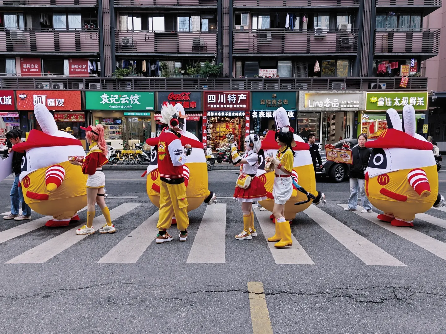 絕區零, cosplay街拍, 邦布cos, 麥當勞聯動, 長筒靴穿搭