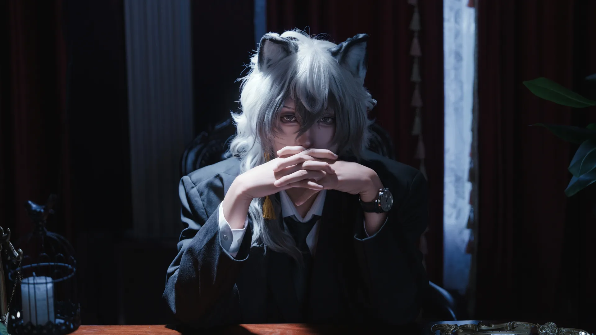 氛围感, 明日方舟, 兽耳, 银灰cos, 西装 - 第3张