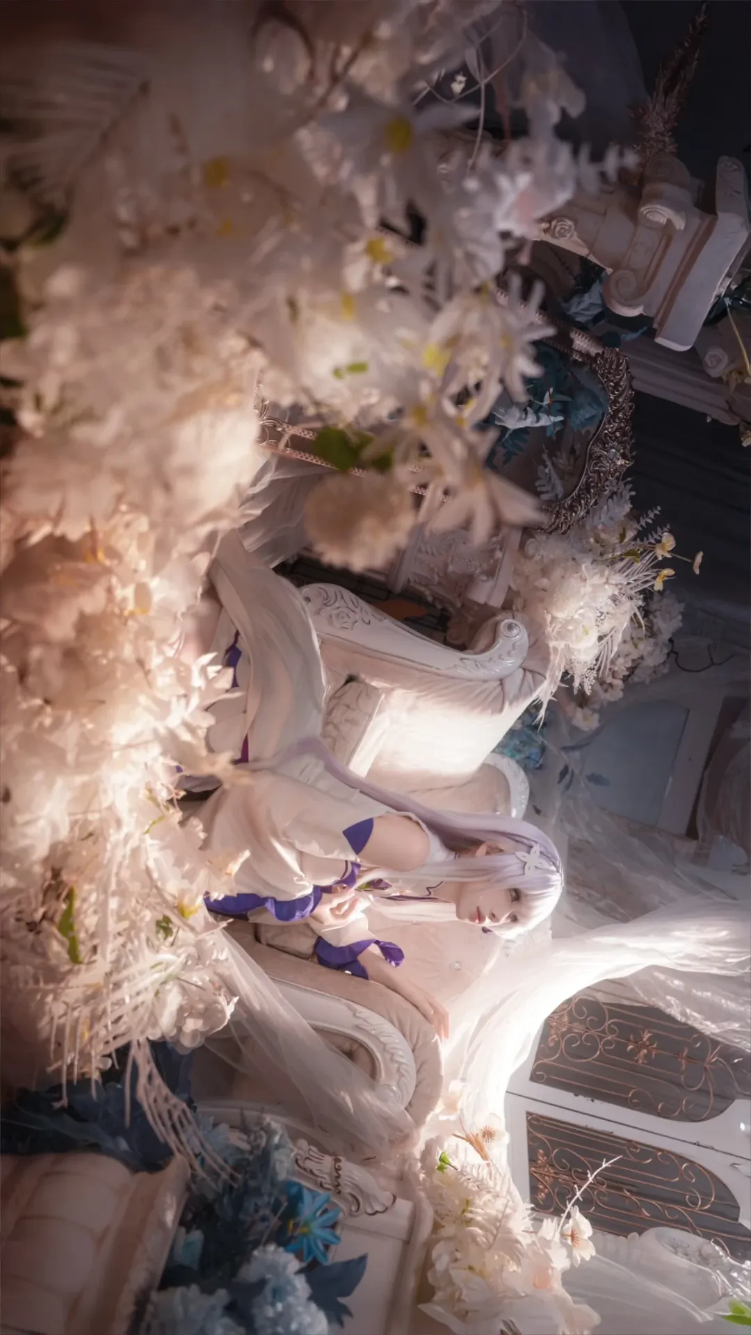 2D, Re:ZERO -Starting Life in Another World-, Emilia cosplay, Cosplay photography, White flower backdrop