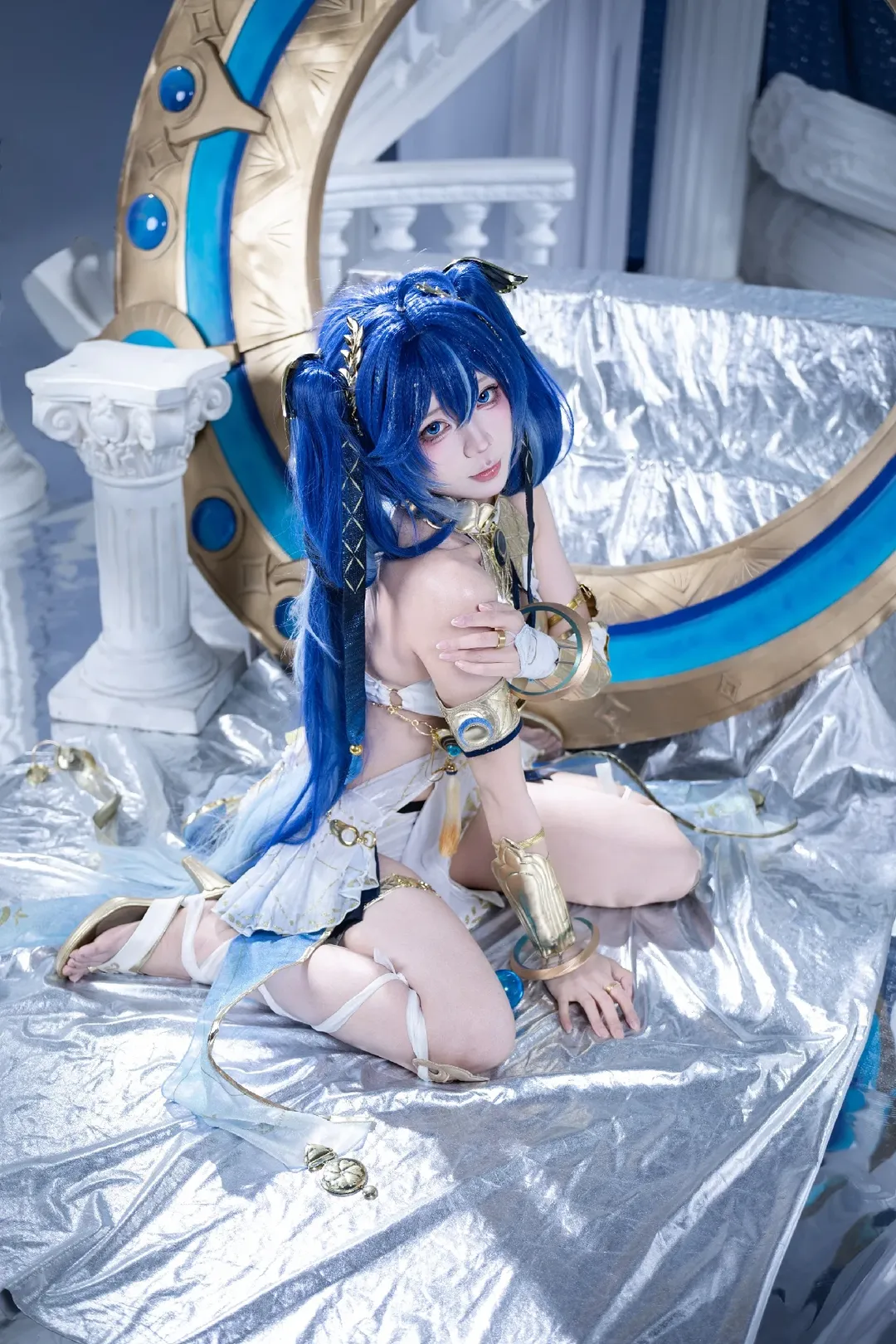 Wuthering Waves, Iuno cosplay, Cosplay photoshoot, Role-playing game, Blue-haired cosplay - Image 1