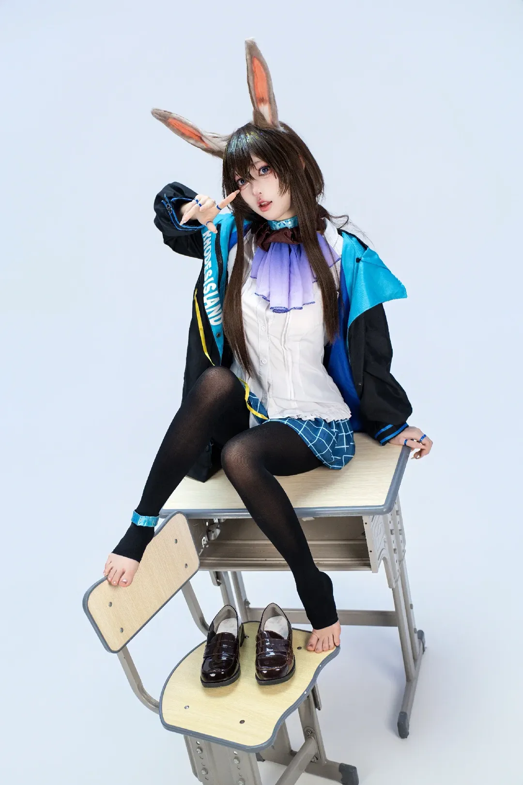 明日方舟, 阿米娅cos, 校园风cos, 黑丝穿搭, 兔耳少女