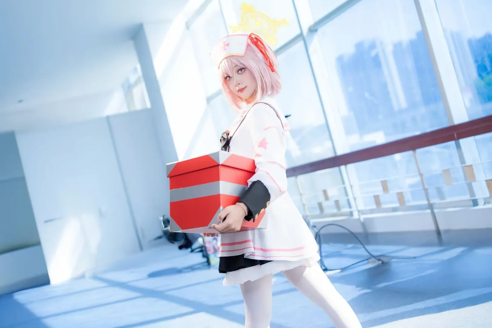 ブルーアーカイブ, イベント写真, セリナ コスプレ, 白タイツコスプレ, ナースコスプレ - 2枚目