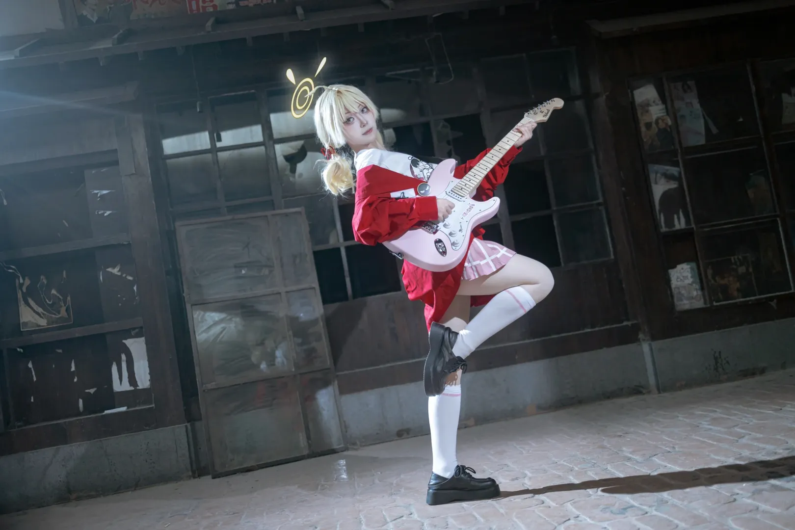 蔚蓝档案, 乐队少女, 白丝cosplay, 好美同学cos, 电吉他cosplay