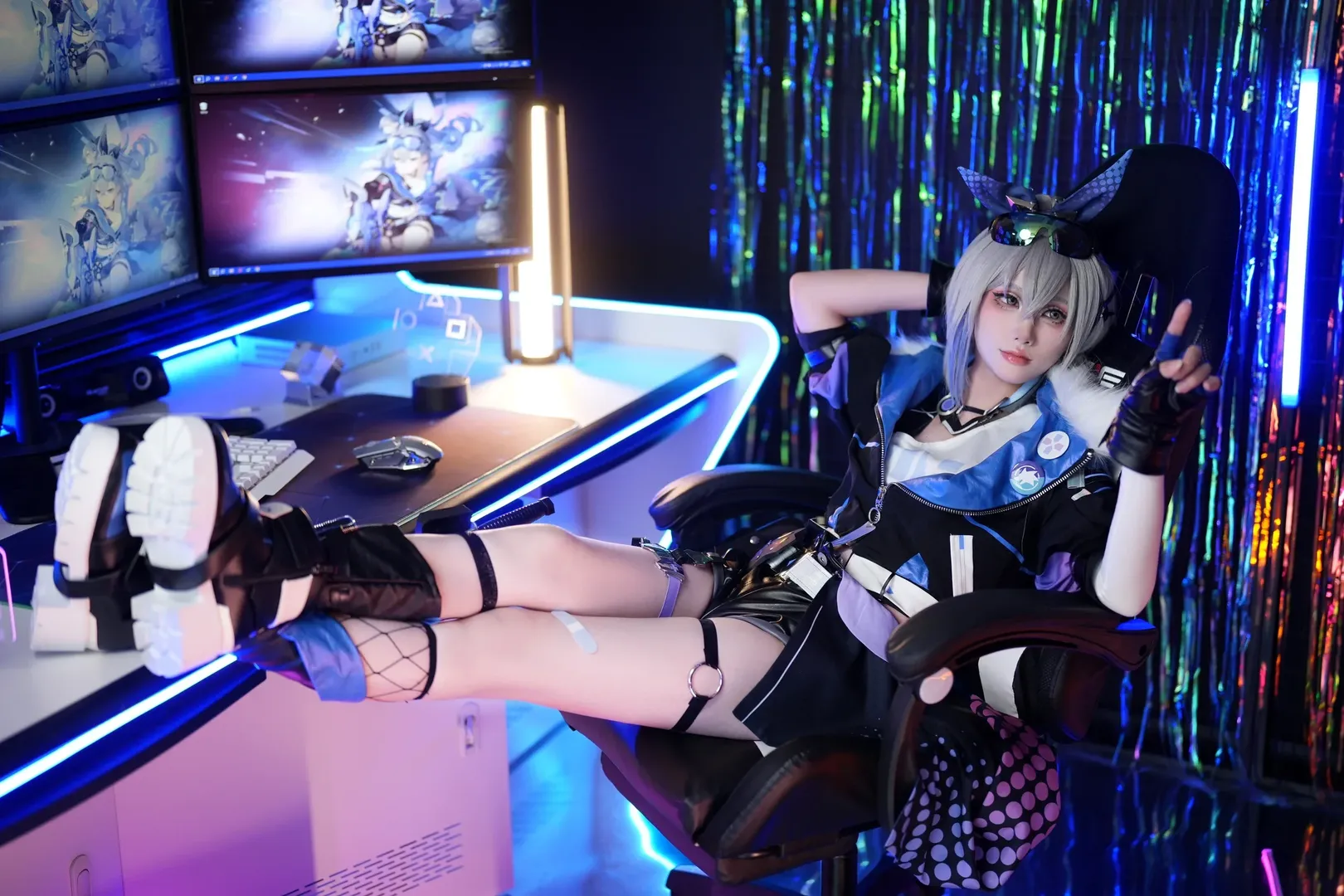 崩坏星穹铁道, 银狼cos, 电竞少女, 赛博朋克cos, 网袜穿搭