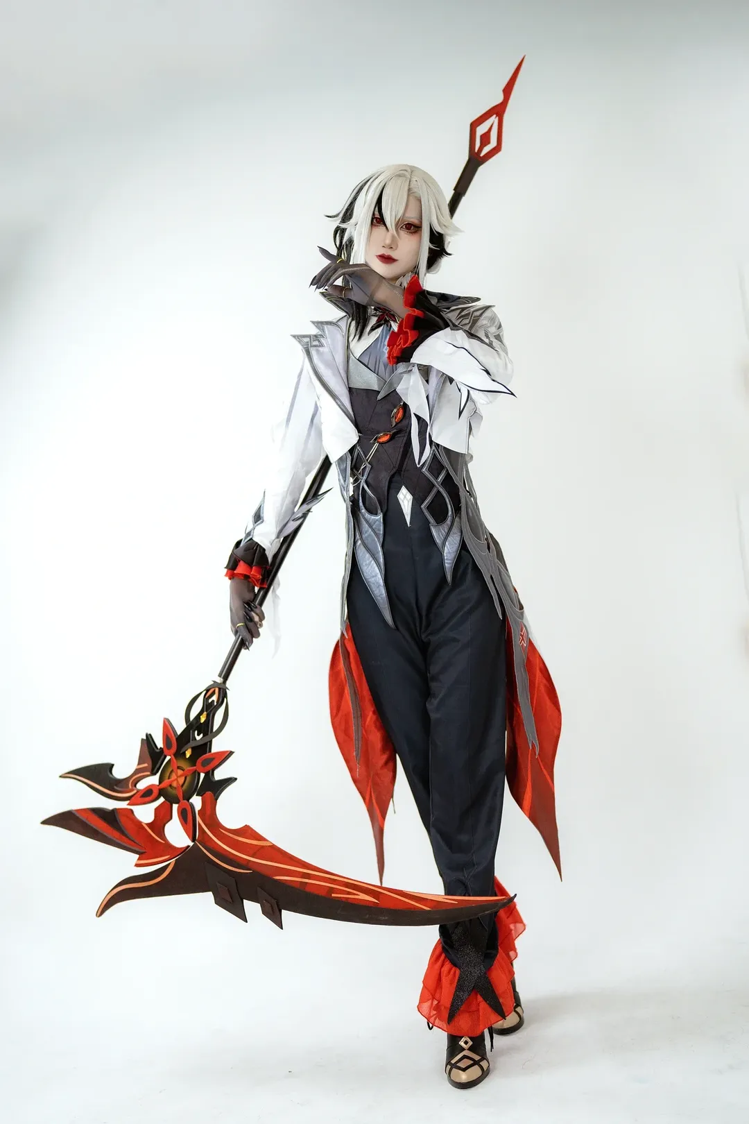 原神, 暗黑风cos, 阿蕾奇诺cos, 镰刀道具, 黑色丝袜cos