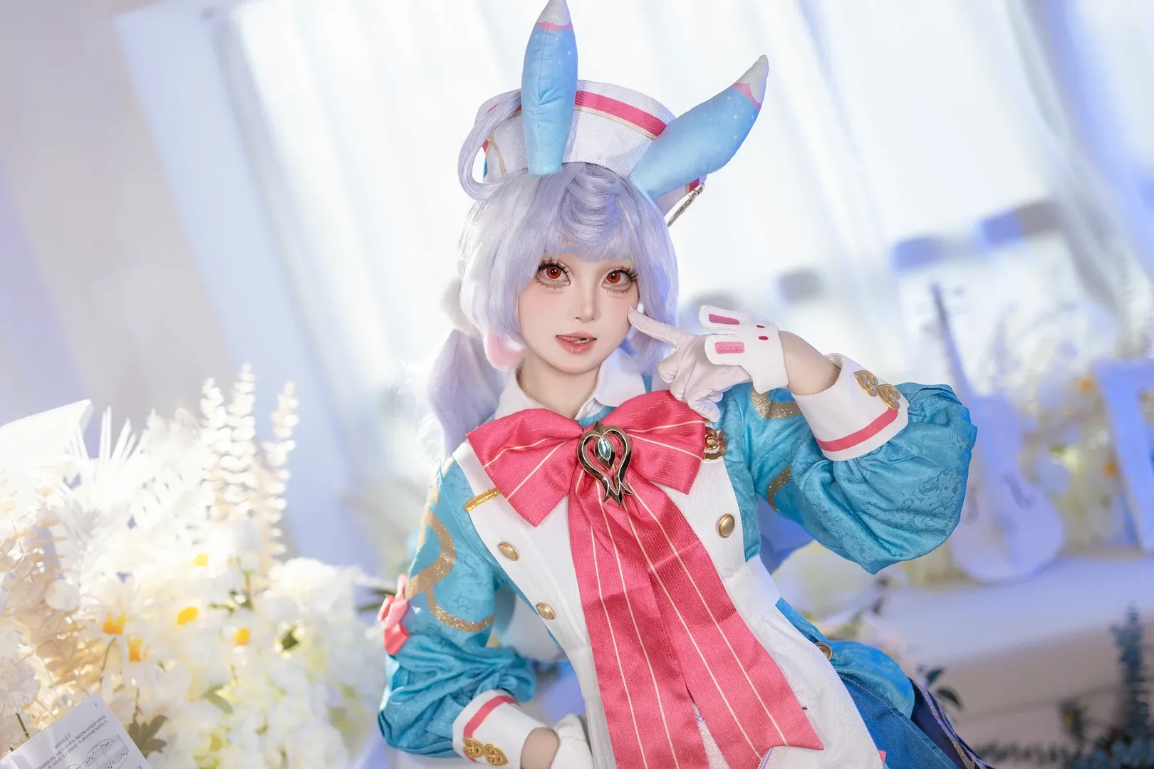 原神, 希格雯cos, 梦幻少女风, 白色连裤袜, 钢琴布景 - 第2张