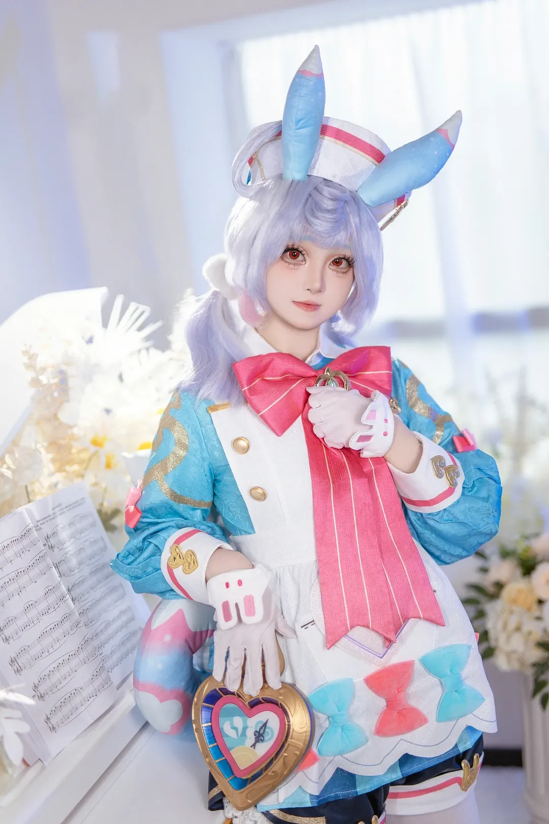 原神, 希格雯cos, 梦幻少女风, 白色连裤袜, 钢琴布景