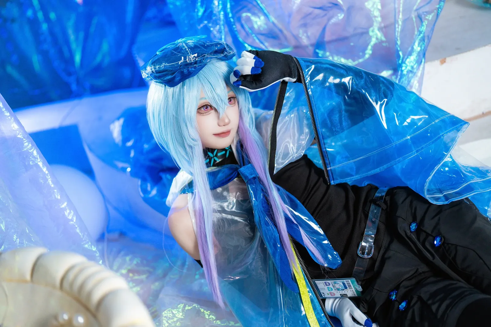 明日方舟, 黑丝穿搭, 水月cos, cosplay摄影分享, 镭射雨伞 - 第3张