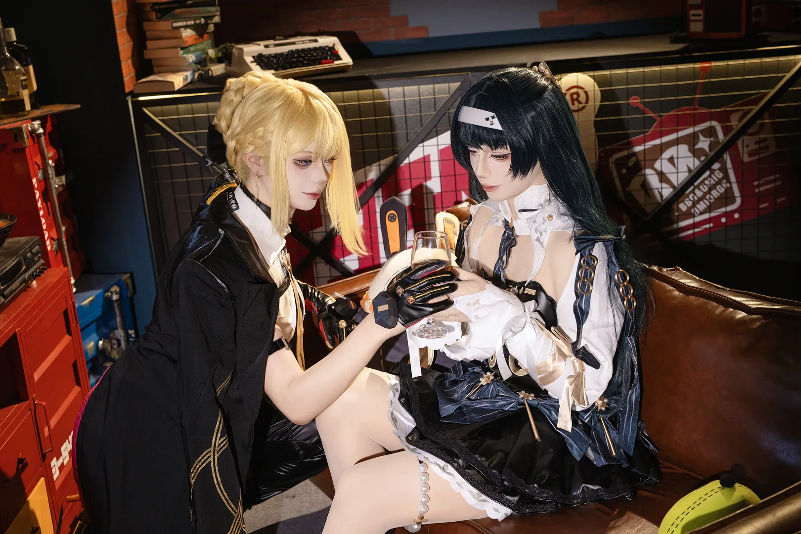 绝区零, 耀嘉音cos, 双人cosplay, 丝袜cos, 伊芙琳 - 第3张