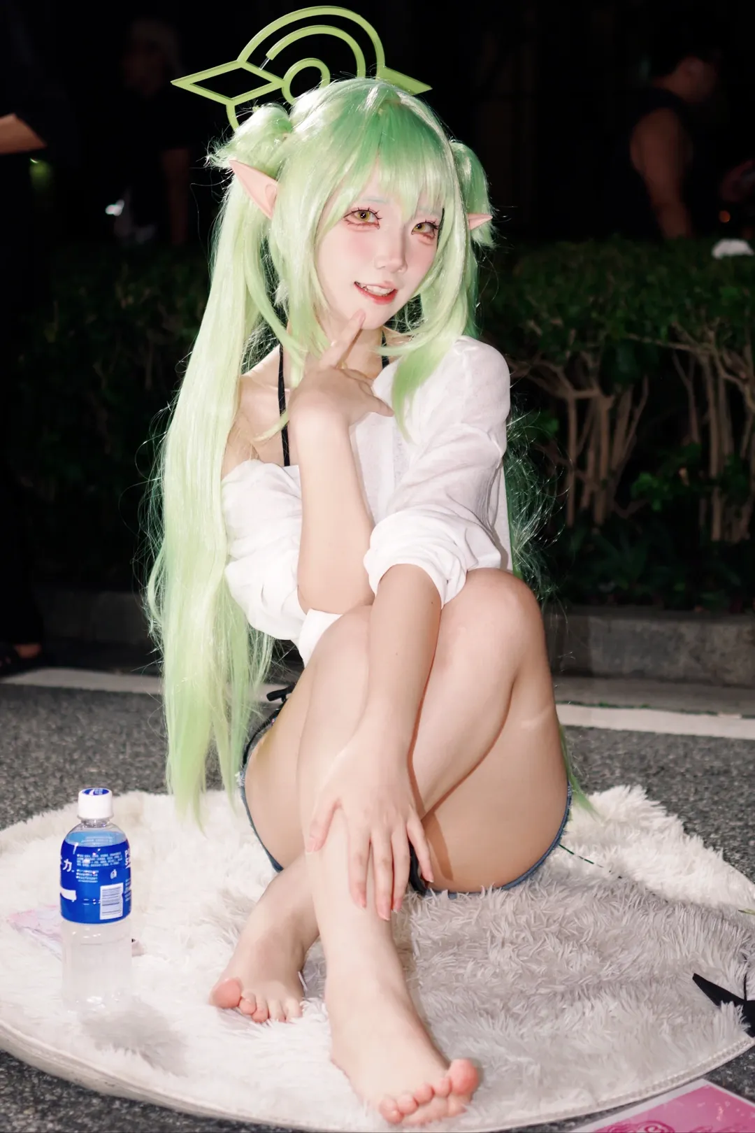 蔚蓝档案, 橘望cos, CICF漫展, 夜间外景, 赤脚cos