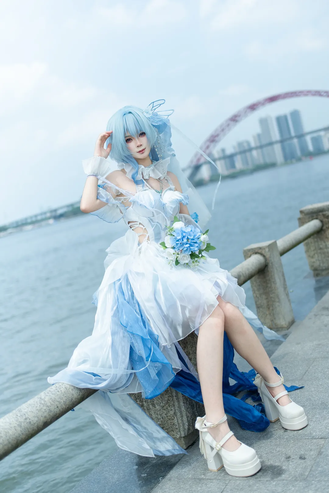 鸣潮, 守岸人cos, 二次元cos, 水边外景, 白色丝袜