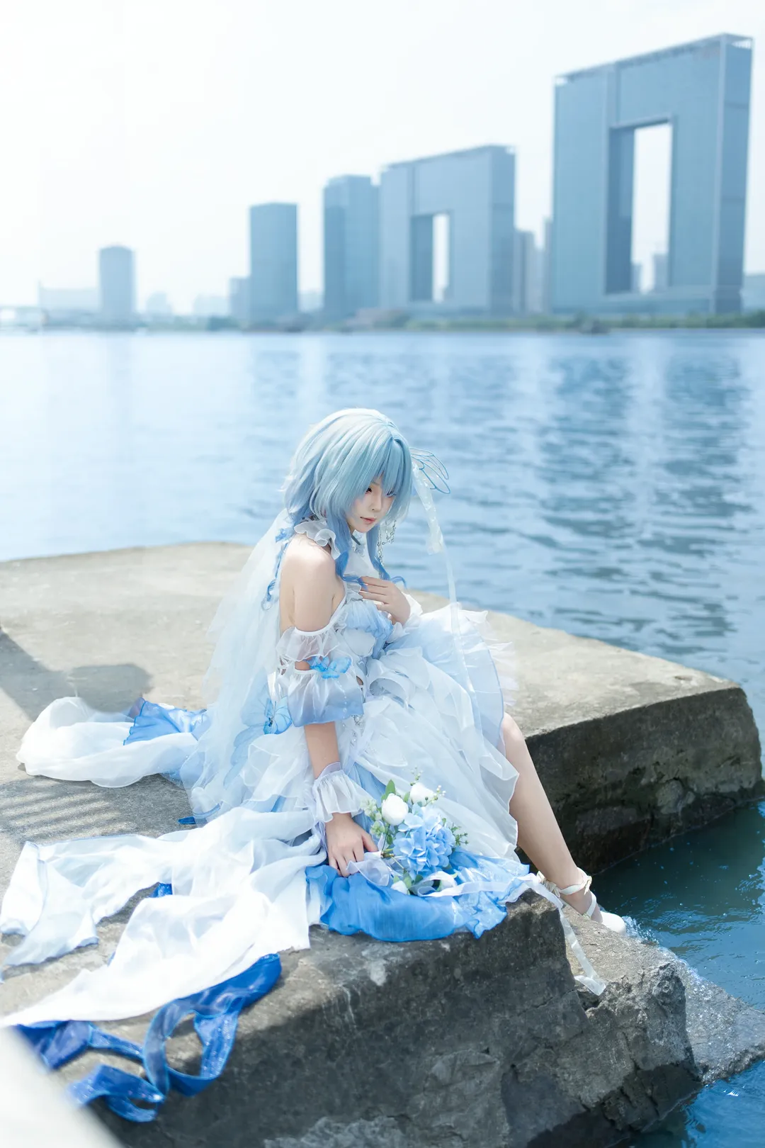 鸣潮, 守岸人cos, 二次元cos, 水边外景, 白色丝袜 - 第3张