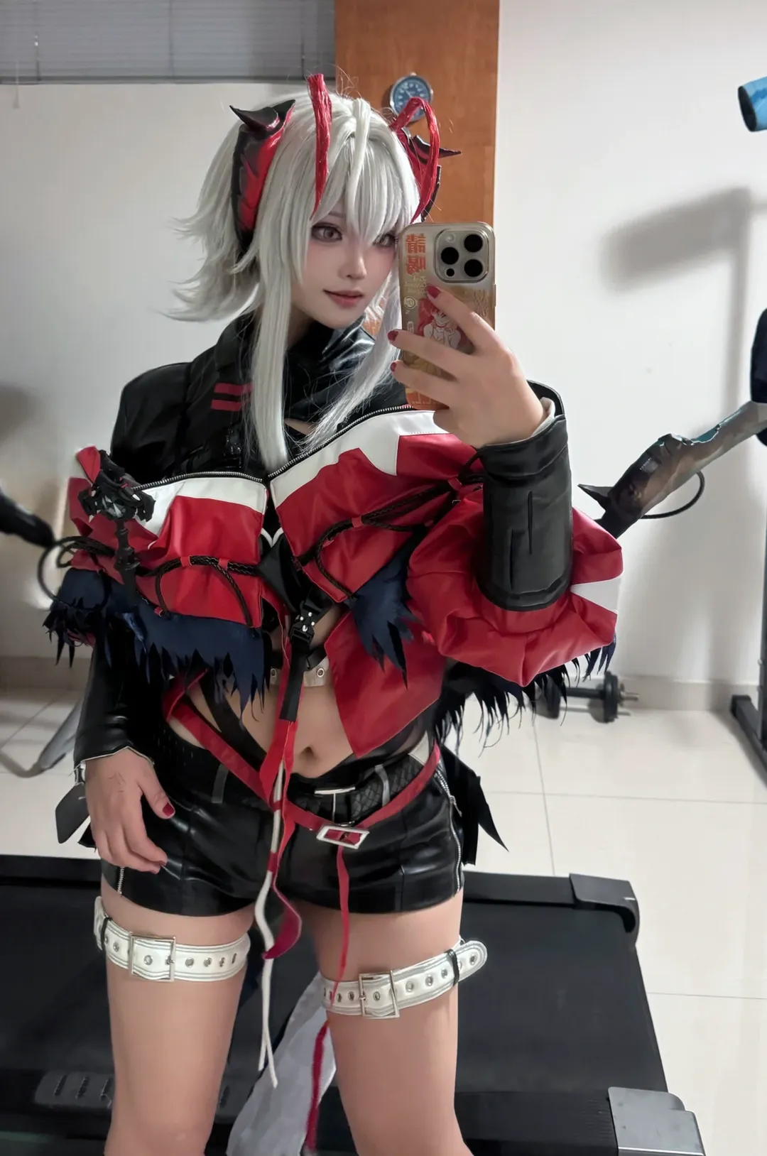 アークナイツ, ウィシャデル コスプレ, コスプレ試着, コスプレコーディネート, 白髪コスプレ - 2枚目