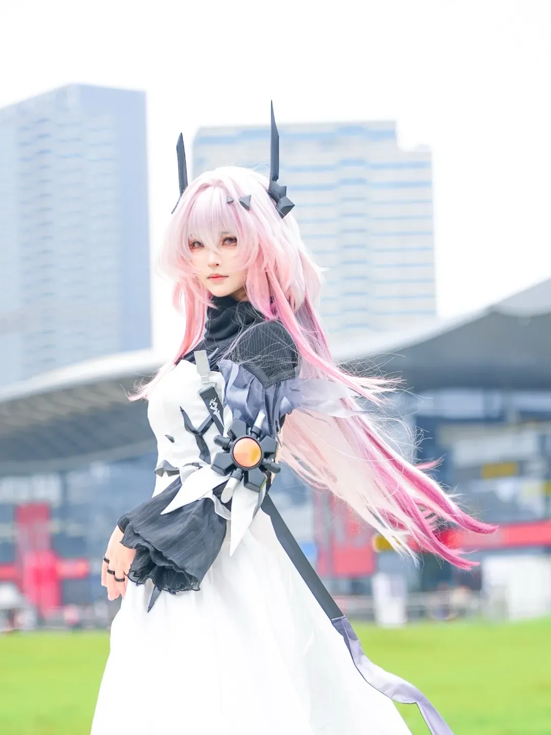 Arknights, Theresa Cosplay, Wig smoothing, Wig care, Anime convention practical guide