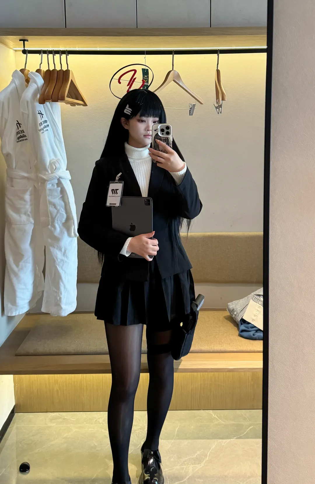 蔚蓝档案, 黑丝制服, 调月莉音cos, cosplay自拍, cp32漫展