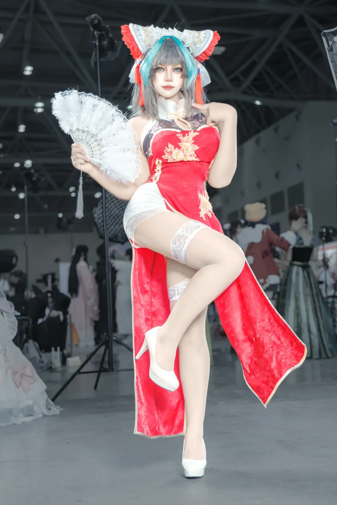 Cheshire Cosplay, Azur Lane, White stockings, Cosplay convention photos, Chongqing anime convention