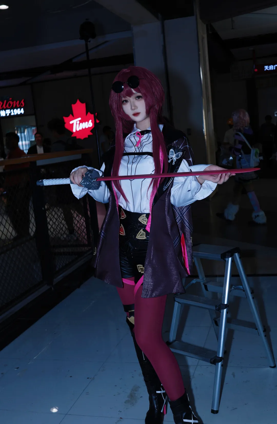 崩壞星穹鐵道, 漫展場照, 卡芙卡cos, cosplay攝影, 紅絲襪穿搭 - 第3張