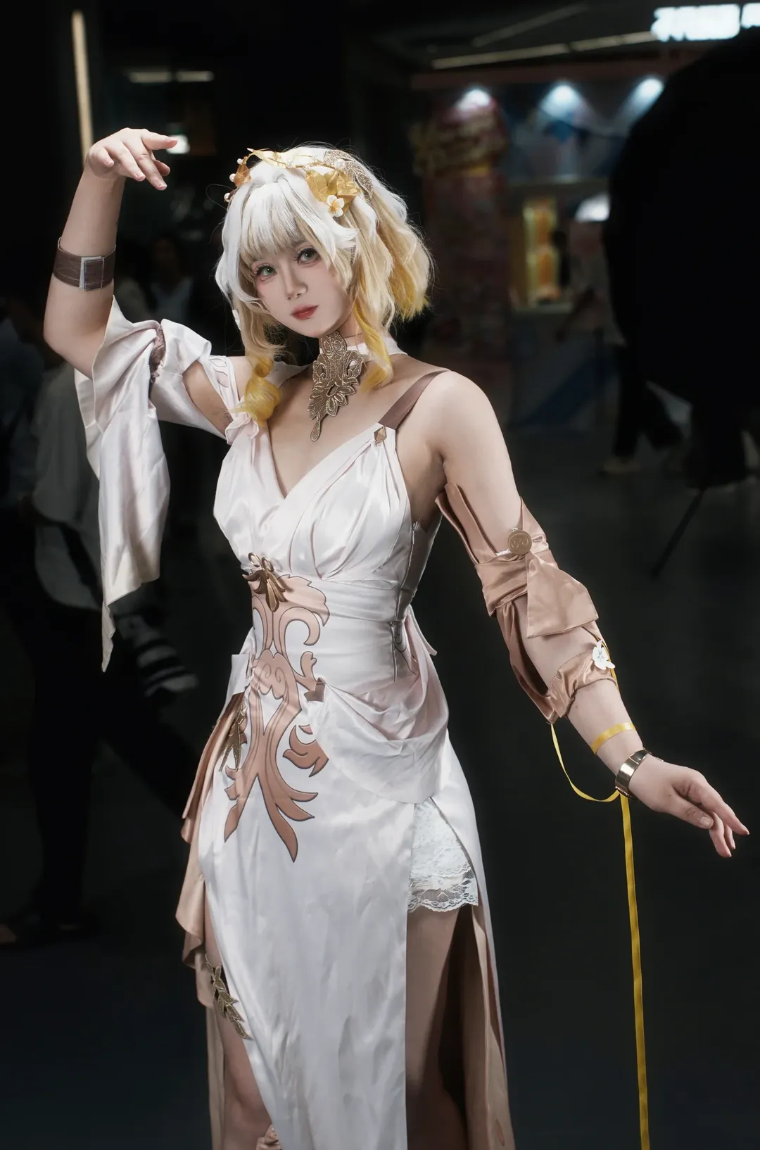 Aglaea Cosplay, Honkai: Star Rail, Convention photos, Cosplay outfit, Anime-style photoshoot