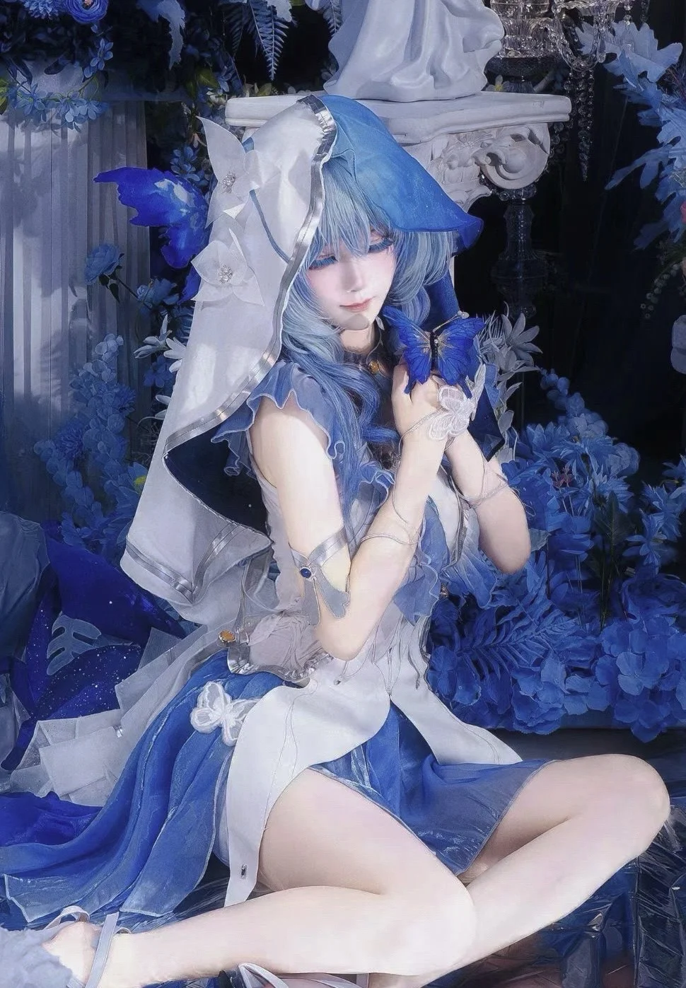 Wuthering Waves, Atmospheric photography, The Shorekeeper cosplay, Blue-haired cosplay, Butterfly prop