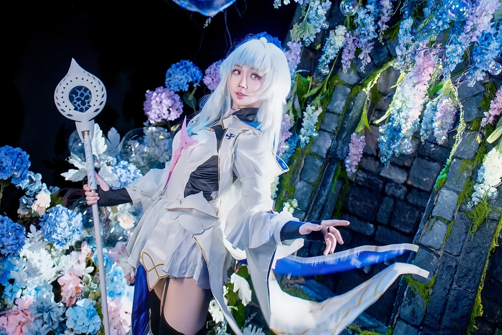 Fate/Grand Order, Coser日常, 阿瓦隆女士cos, 女梅林cos, 花海布景 - 第7张