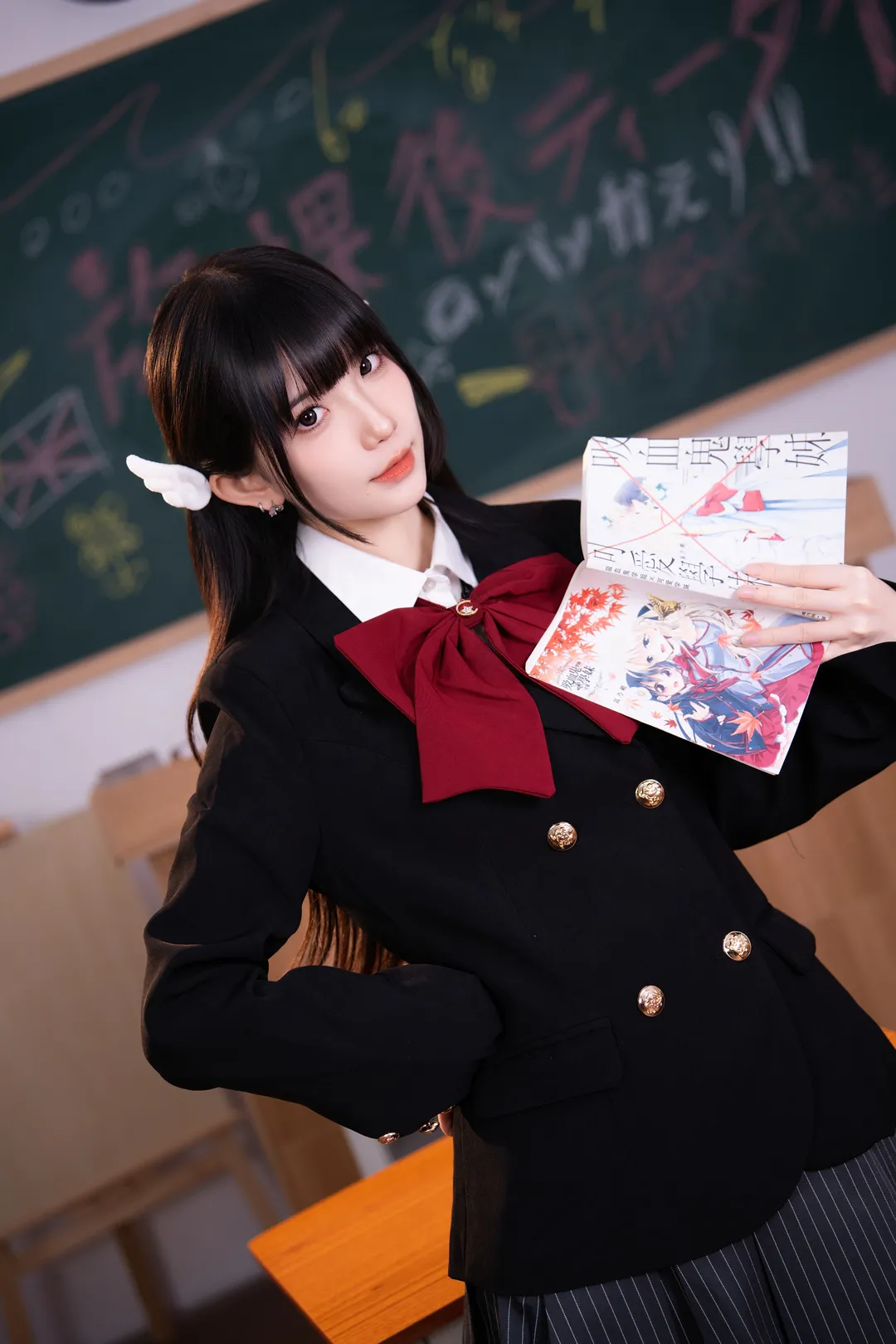 二次元少女, 校园风cos, 黑丝穿搭, 教室拍照, JK制服写真 - 第4张