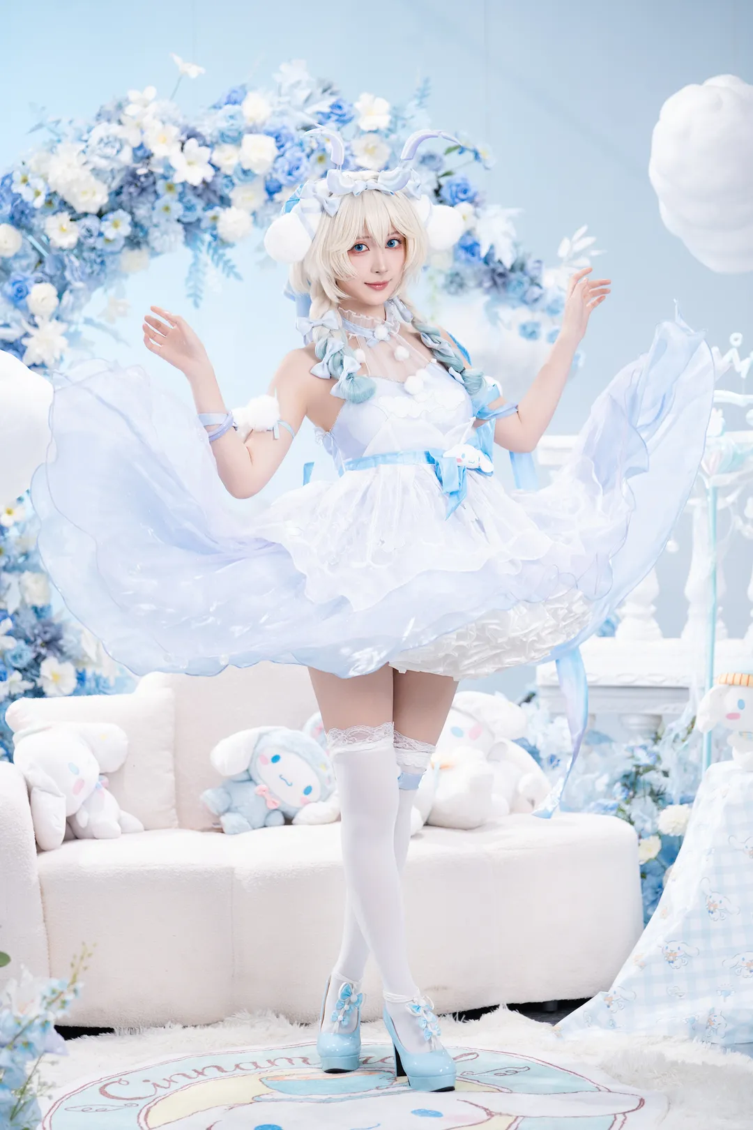 cosplay, Anime-style photography, Blue and white dreamy style, Stockings cosplay, Maid elements