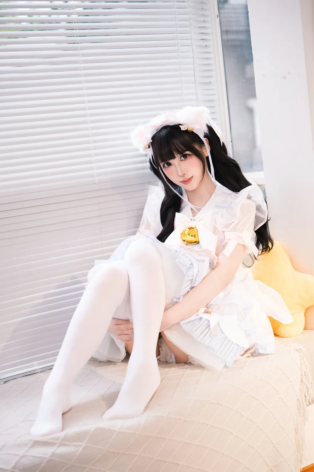 摄影作品, 室内写真, 白丝穿搭, 女仆cosplay, 猫娘扮装 - 第1张