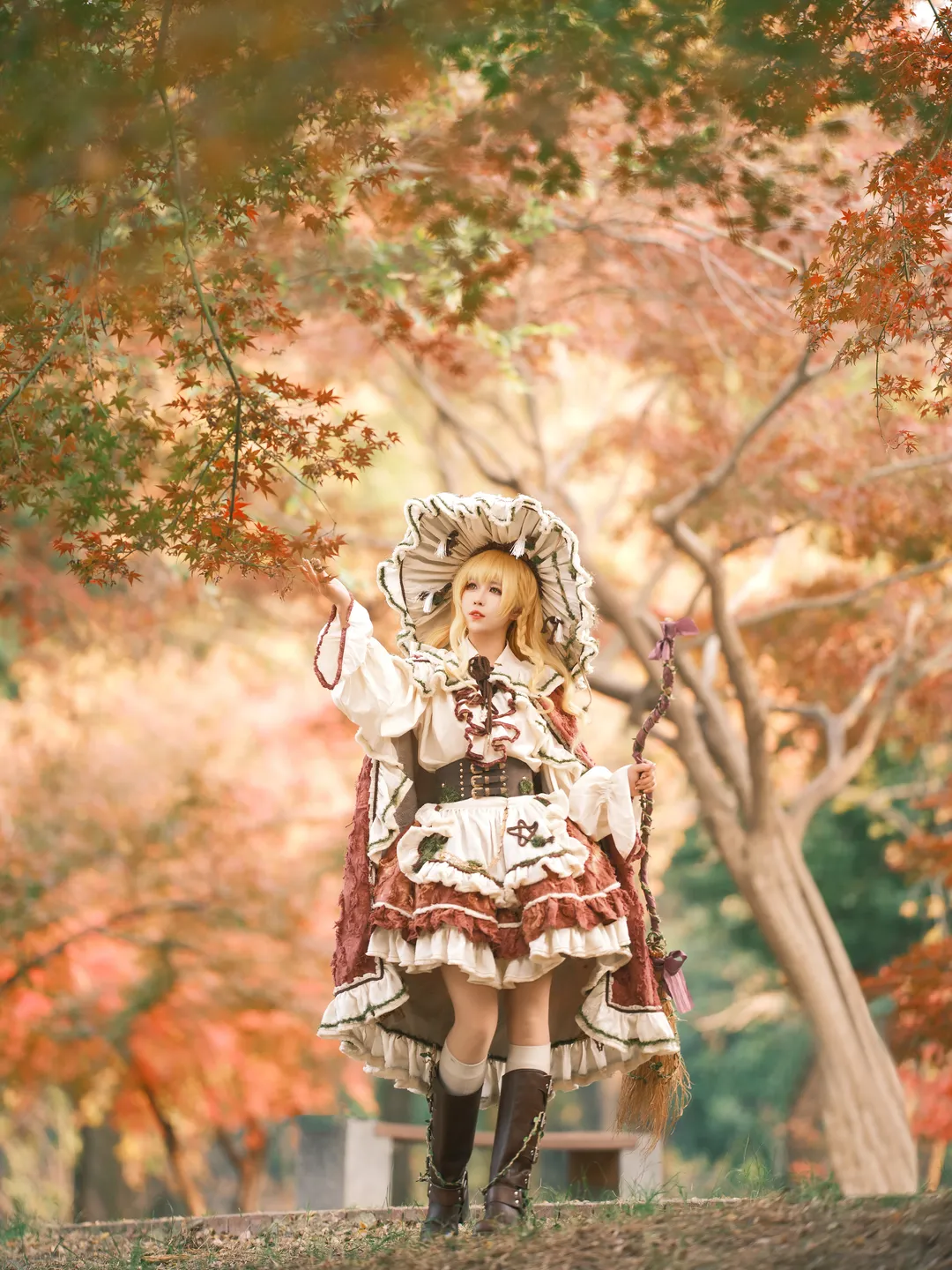 东方Project, 雾雨魔理沙cos, cosplay摄影, 秋日外景, 白丝长筒袜 - 第2张