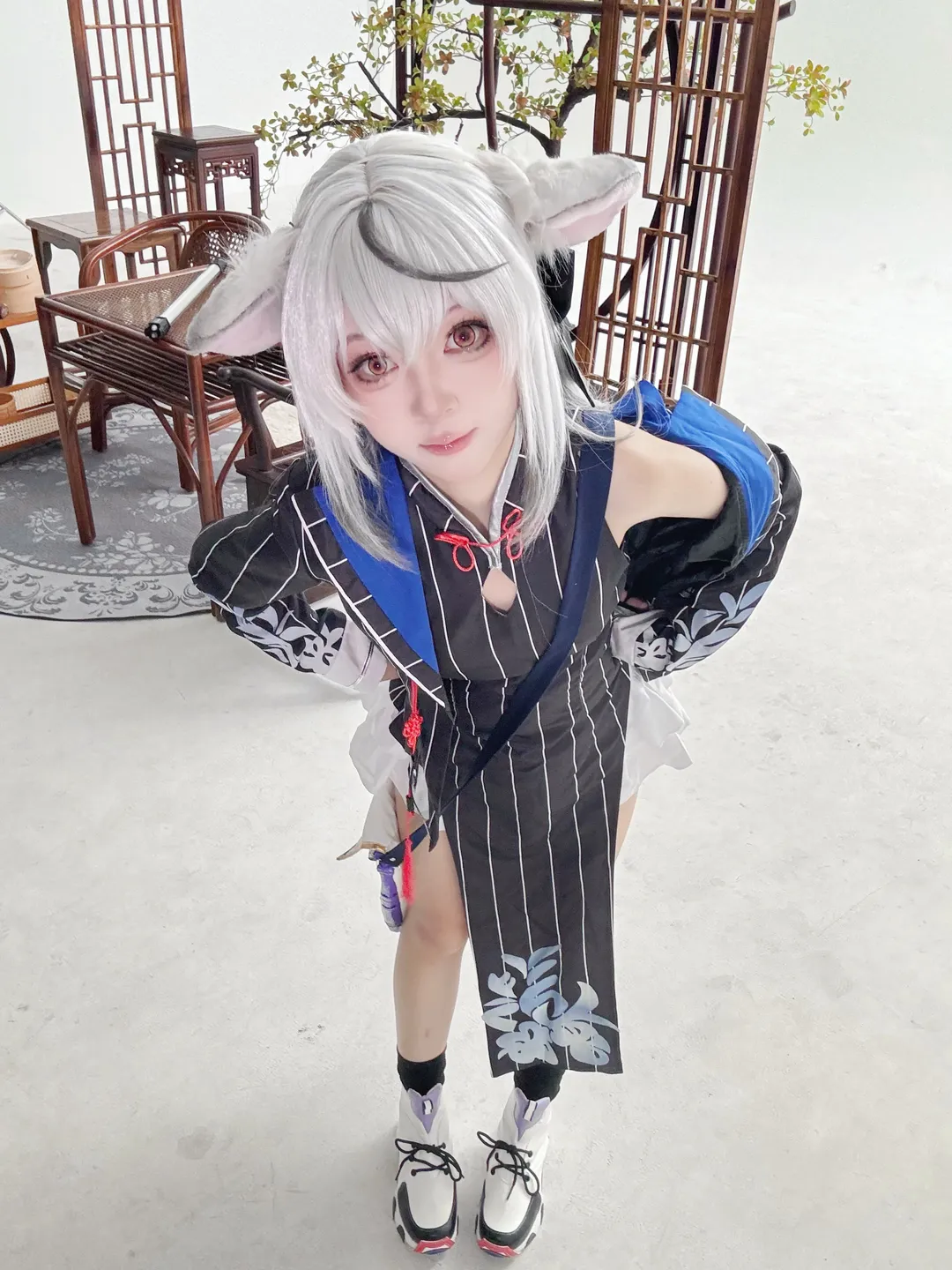 2次元少女, ブルーアーカイブ, コスプレ撮影, 銀髪獣耳, 春原ココナコスプレ