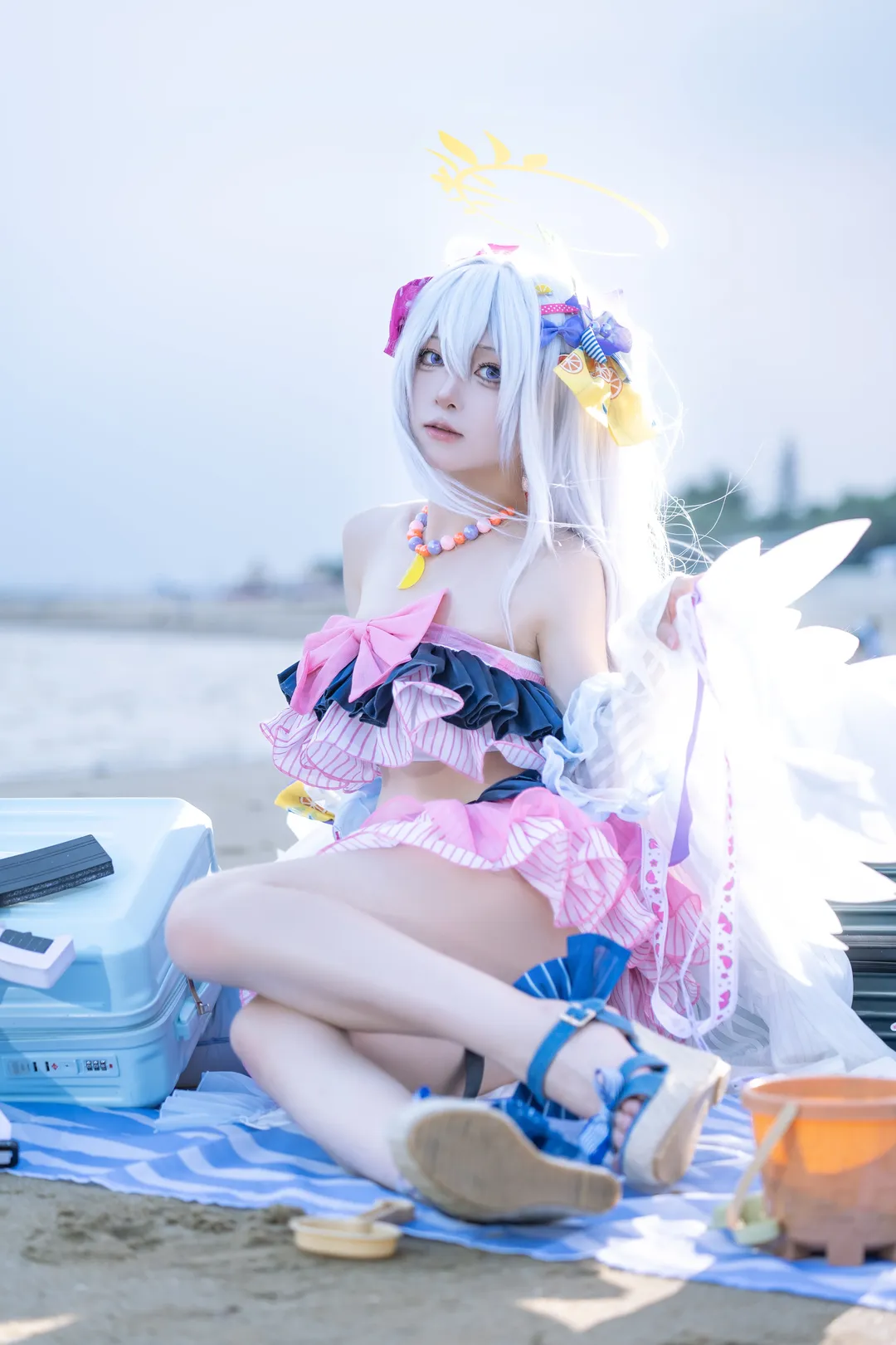 Anime-style photography, Blue Archive, Swimsuit cosplay, Shirasu Azusa cosplay, Beach location - Image 4