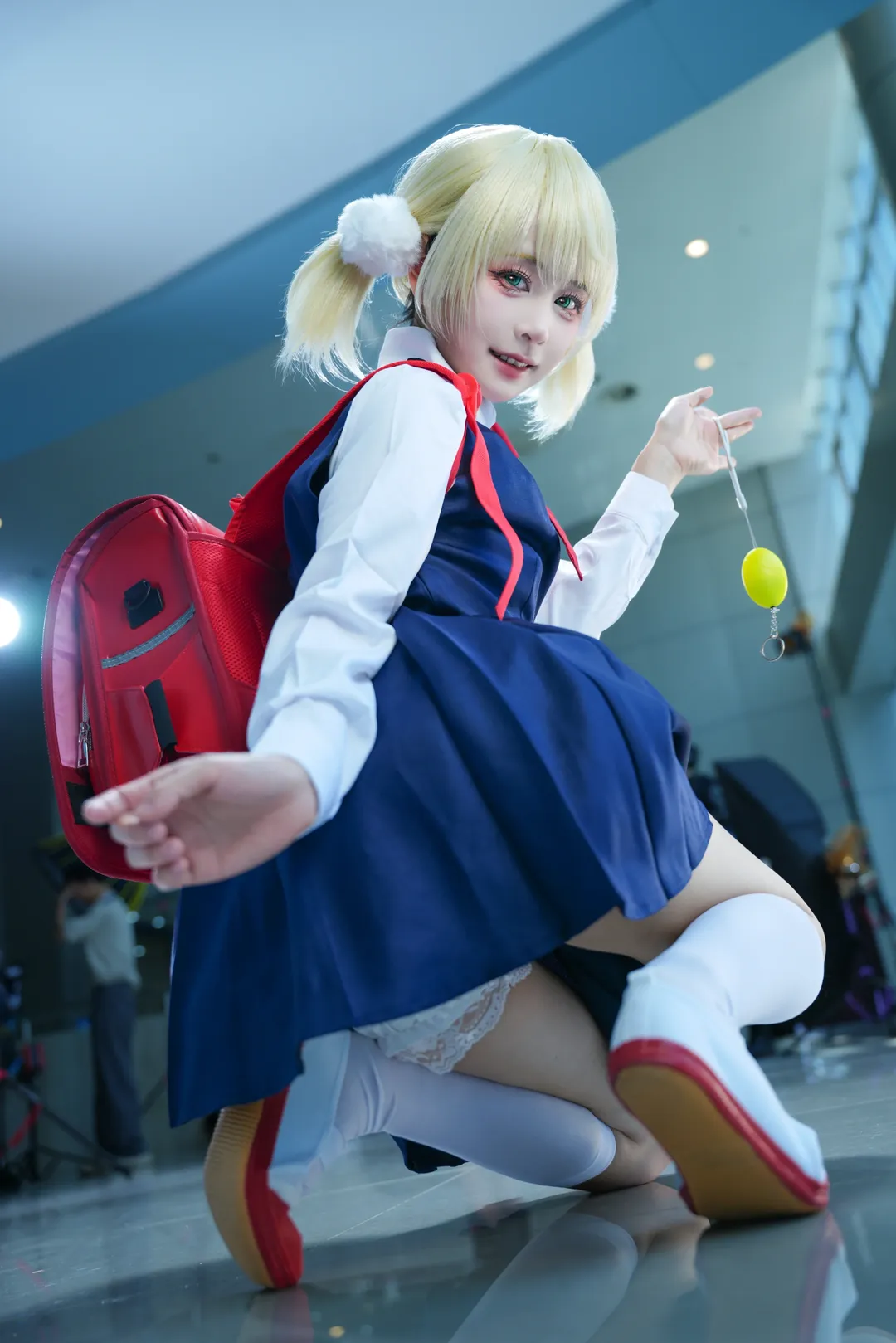 时雨羽衣cos, 元气少女, 双马尾, 白丝cos, 校服cosplay