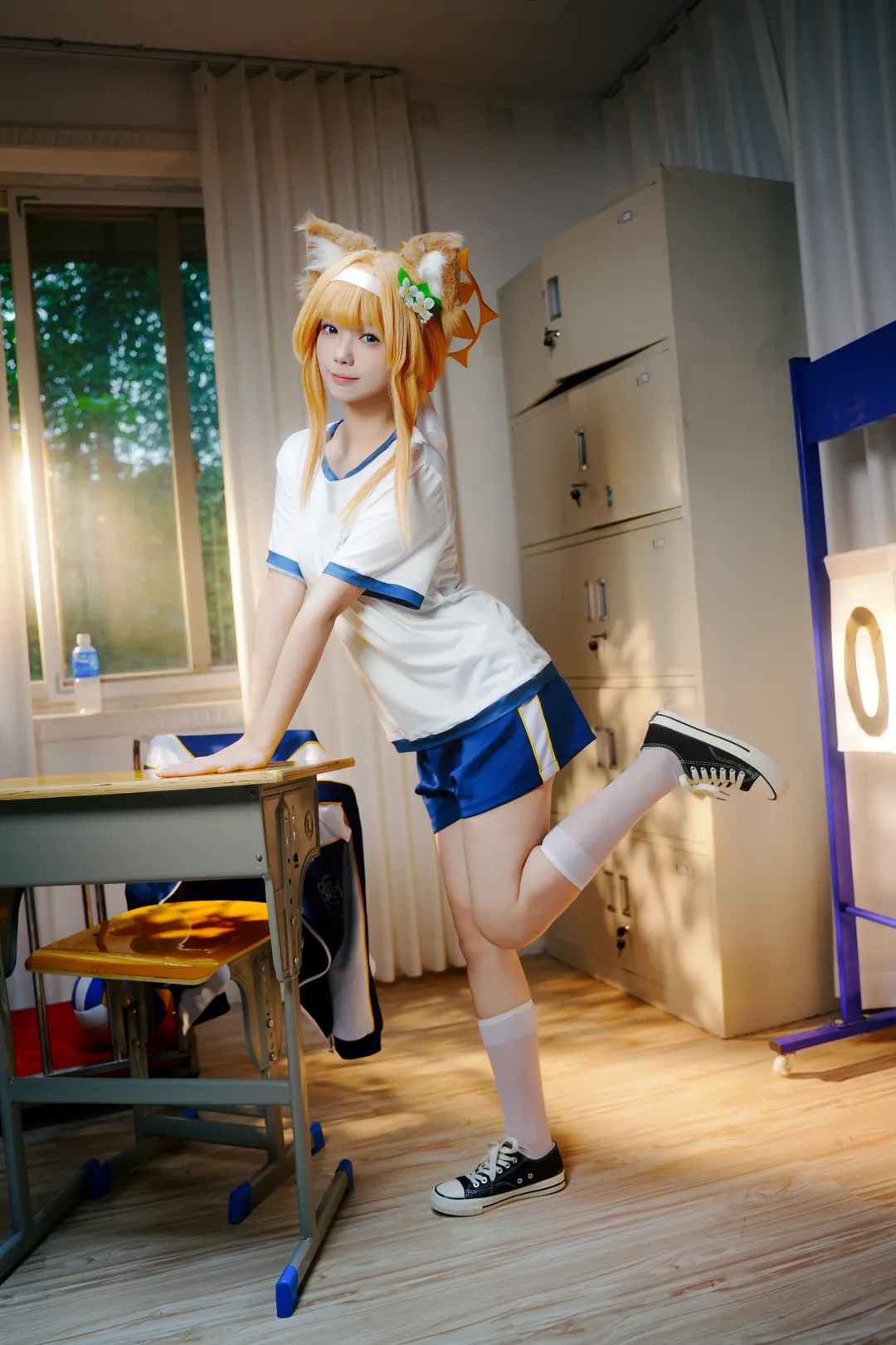 二次元撮影, ブルーアーカイブ, マリーコスプレ, 白タイツコスプレ, 体操着のコスプレ写真 - 5枚目