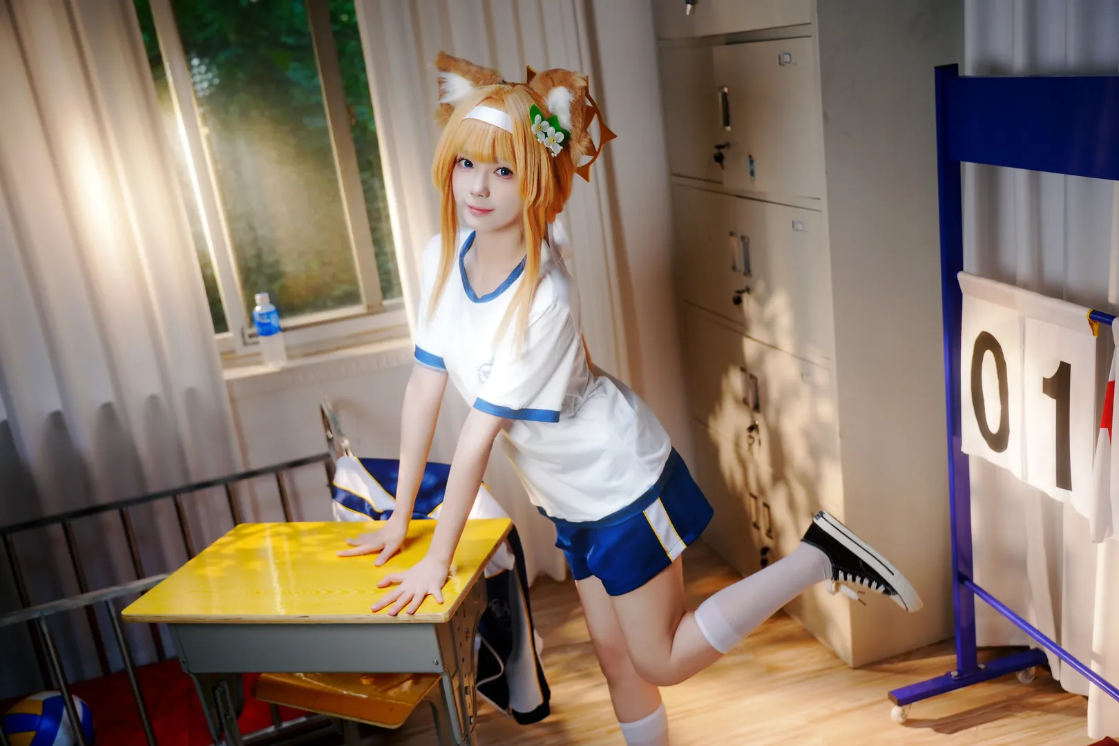 二次元撮影, ブルーアーカイブ, マリーコスプレ, 白タイツコスプレ, 体操着のコスプレ写真 - 7枚目