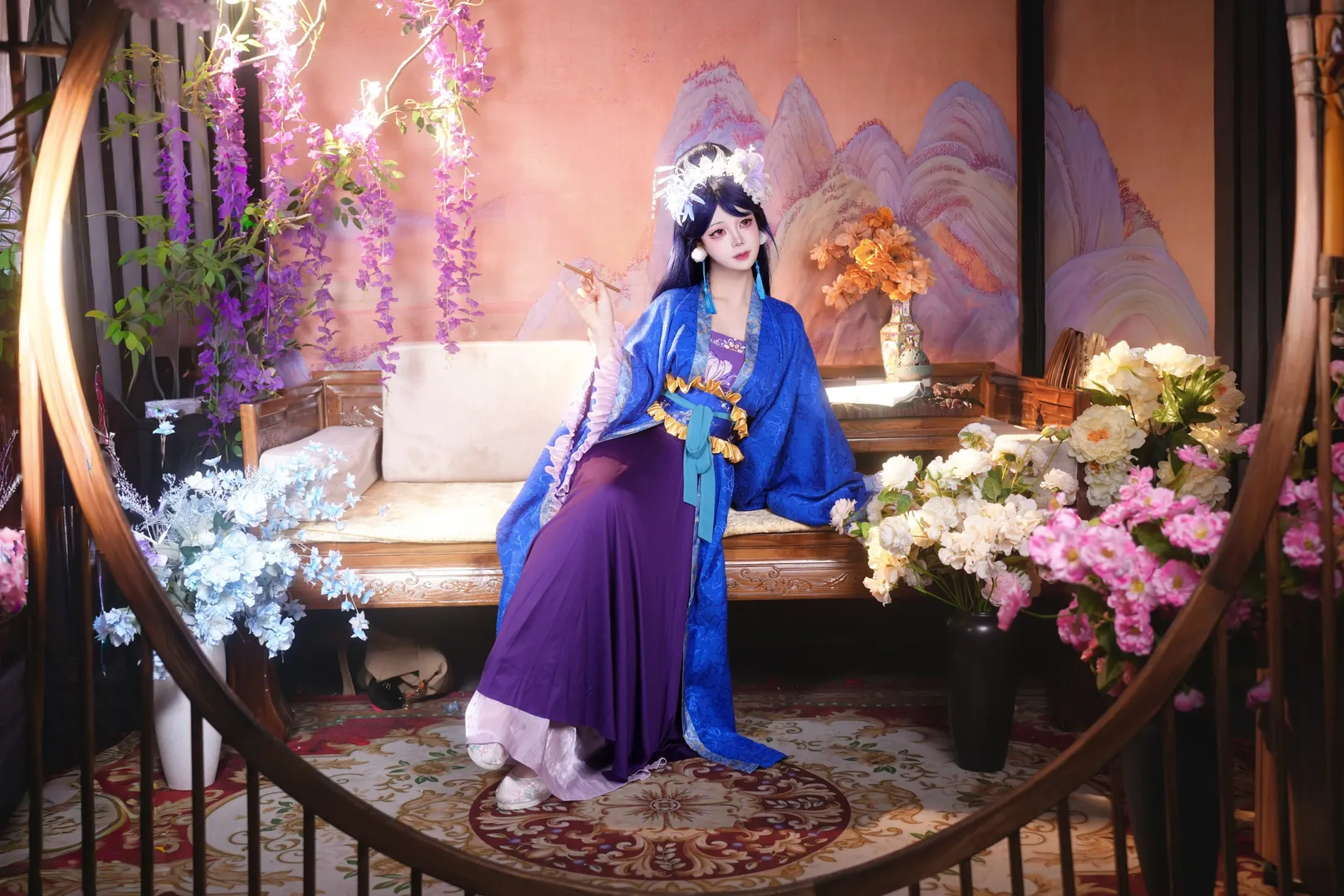 Ancient style, Cosplay photoshoot, Chinese-style photography, Consort Lihua cosplay, Blue hair traditional Chinese costume - Image 2