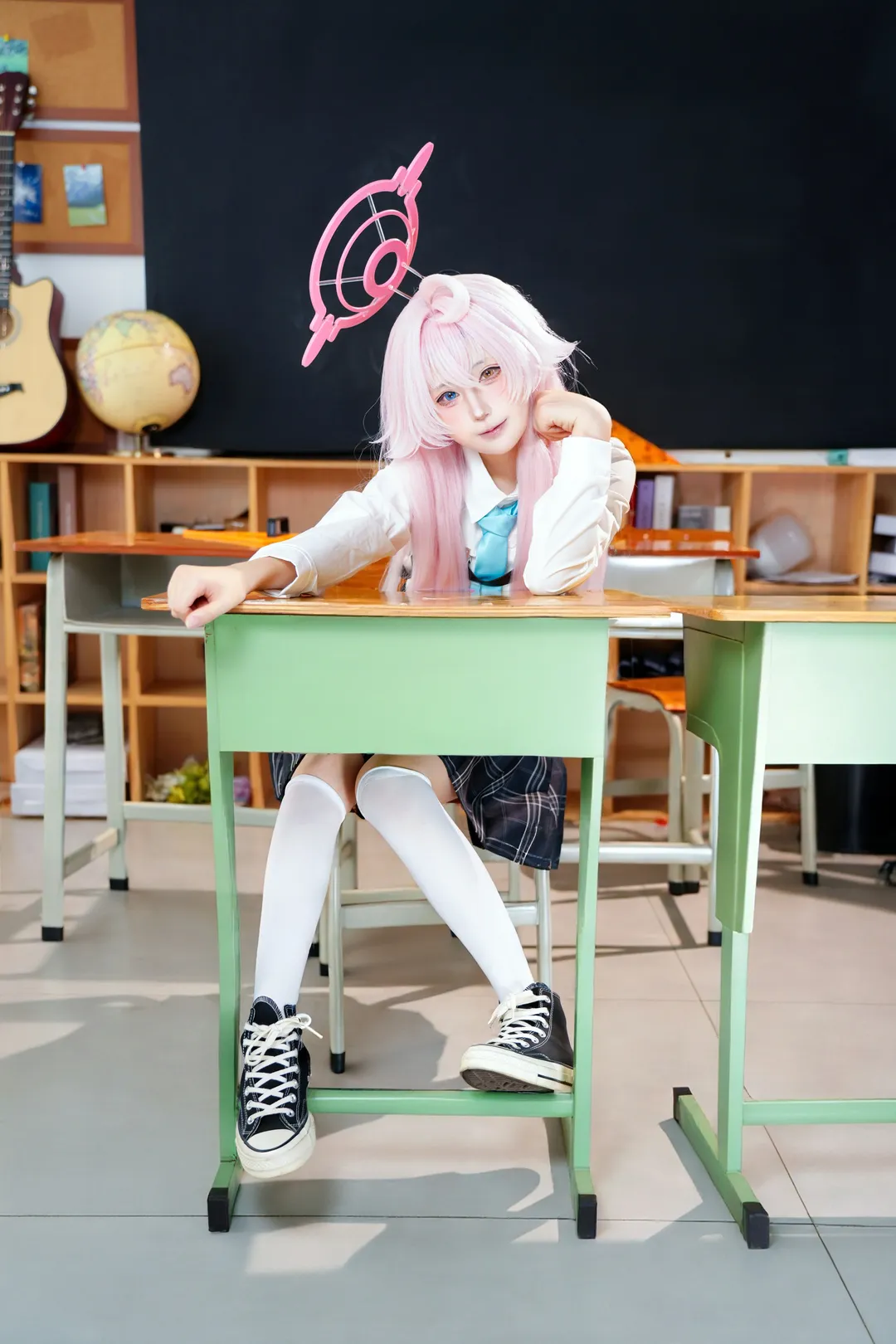 二次元摄影, 蔚蓝档案, 小鸟游星野cos, 白丝, 教室 - 第2张