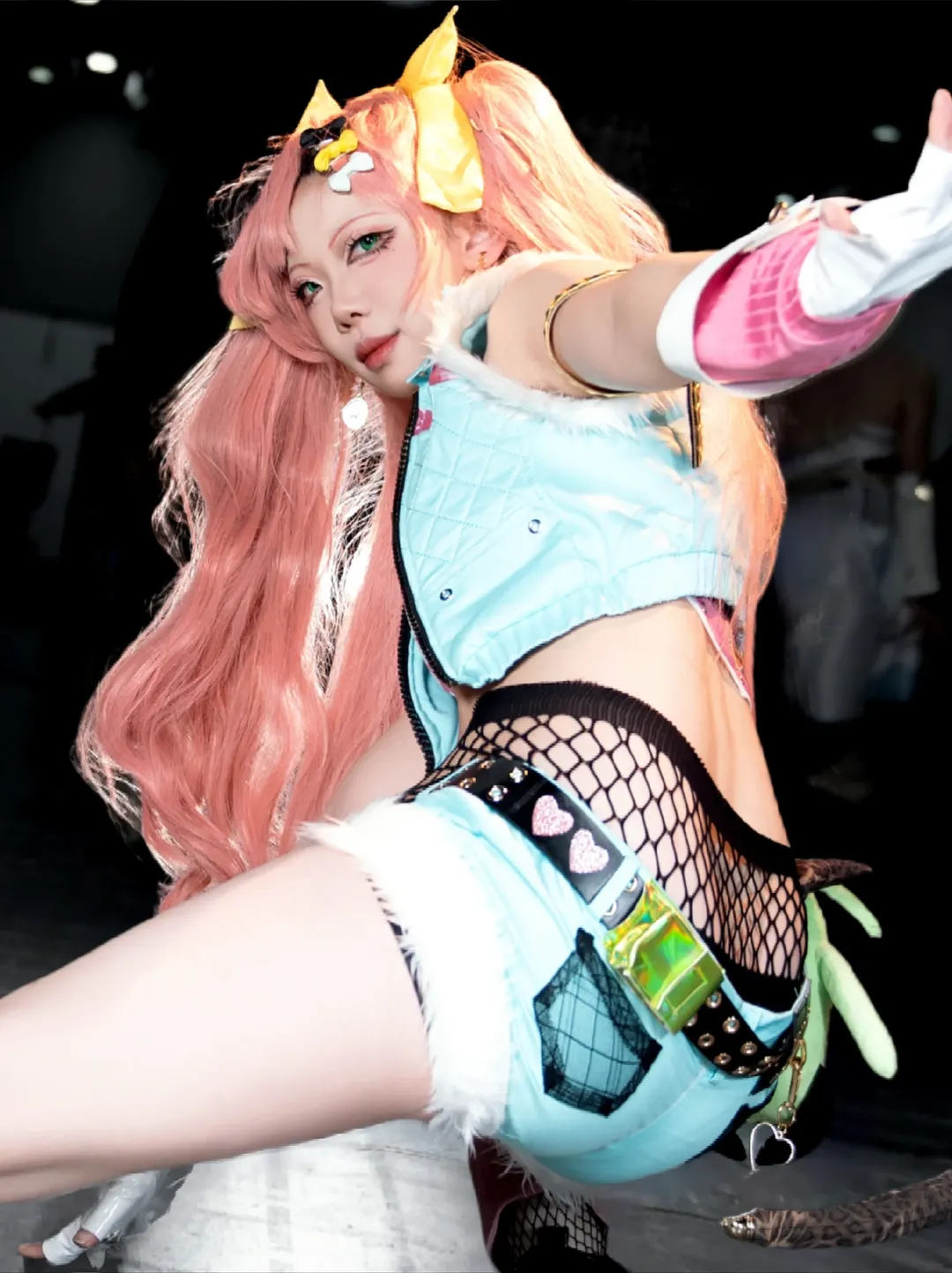 绝区零, 漫展场照, 战斗姿势, 妮可cos, cosplay渔网袜 - 第1张