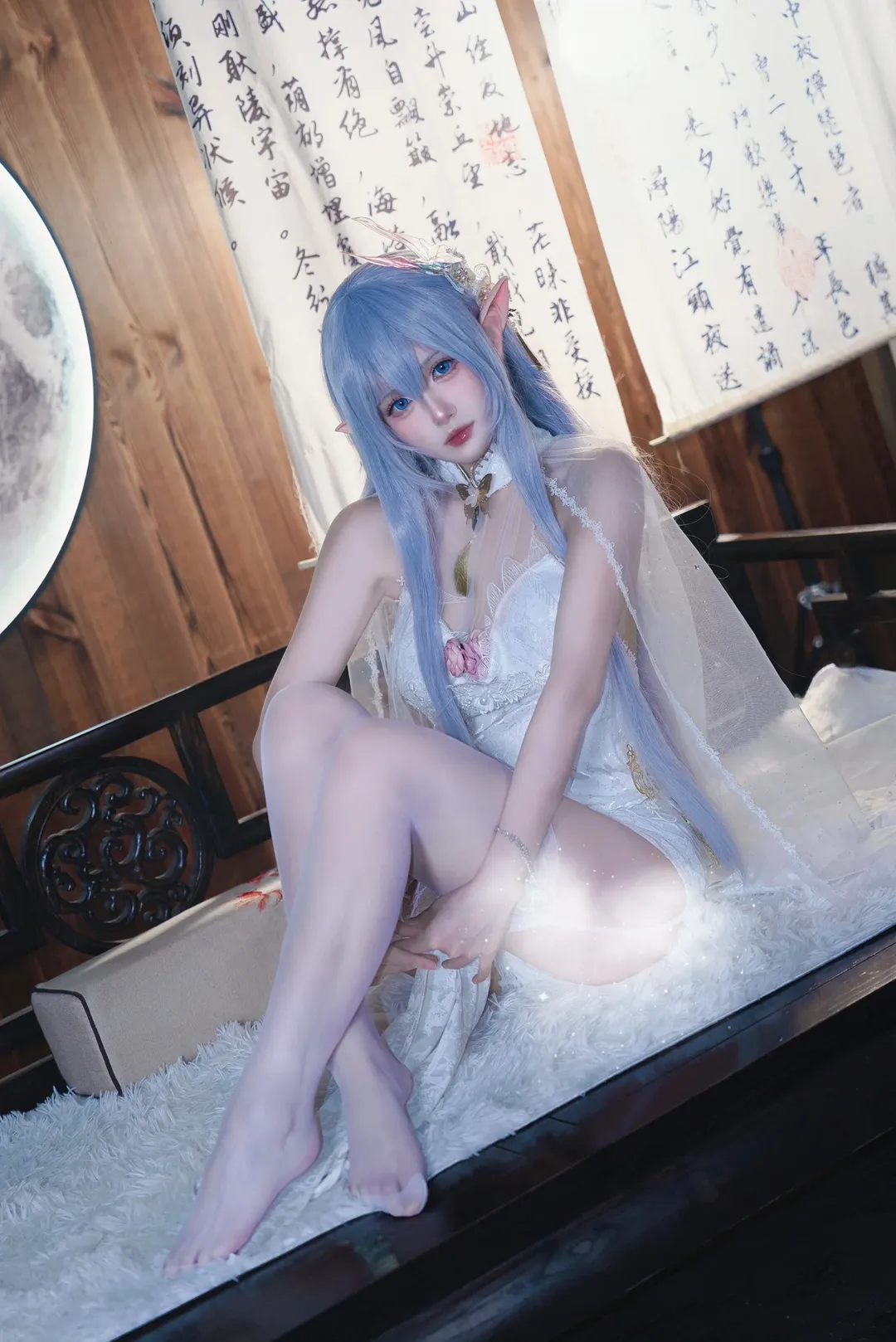 二次元撮影, アズールレーン コスプレ, 白いチュールのドレス, エルフ風, 中国風のシーン