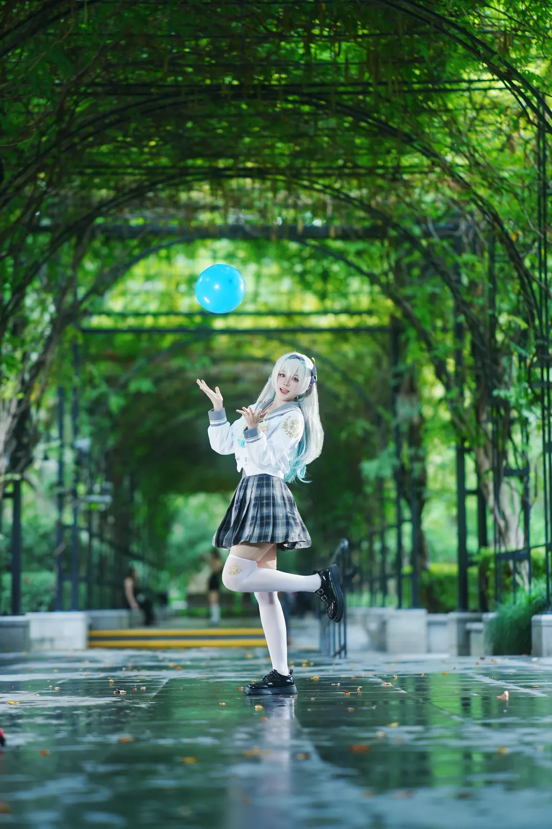崩坏星穹铁道, 流萤cos, 二次元cosplay, 校园风穿搭, 白丝过膝袜
