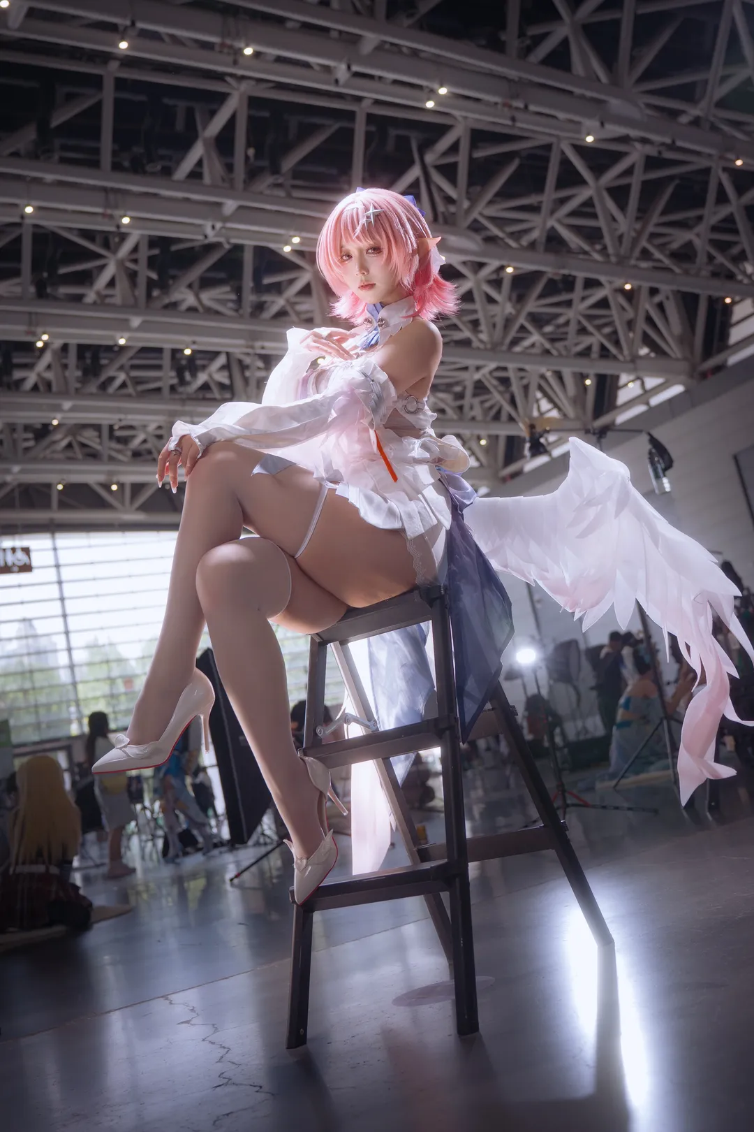 ゼンレスゾーンゼロ, イベント撮影, 白ストッキング, エルフ耳, レミエール コスプレ
