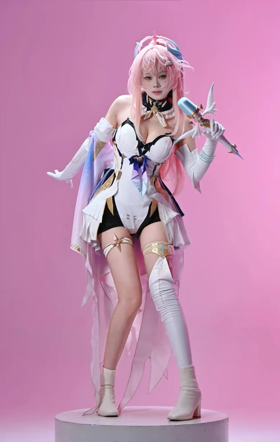 二次元cosplay, 白丝, 粉色假发, 棚拍写真, 人之律者爱莉希雅cos - 第4张