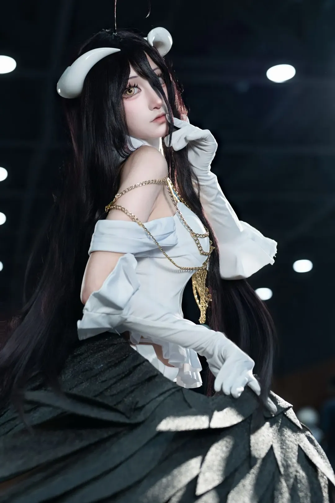 Roleplay, Convention photos, Albedo cosplay, Overlord, Black wings - Image 9