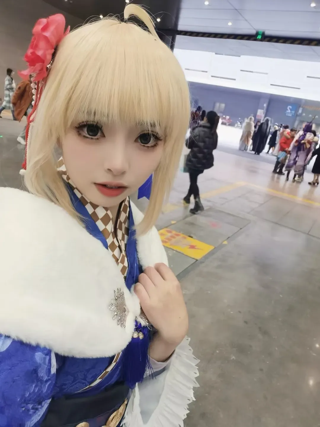 2D, Fate/Grand Order, Anime convention, Altria cosplay, Cosplay photography - Image 2