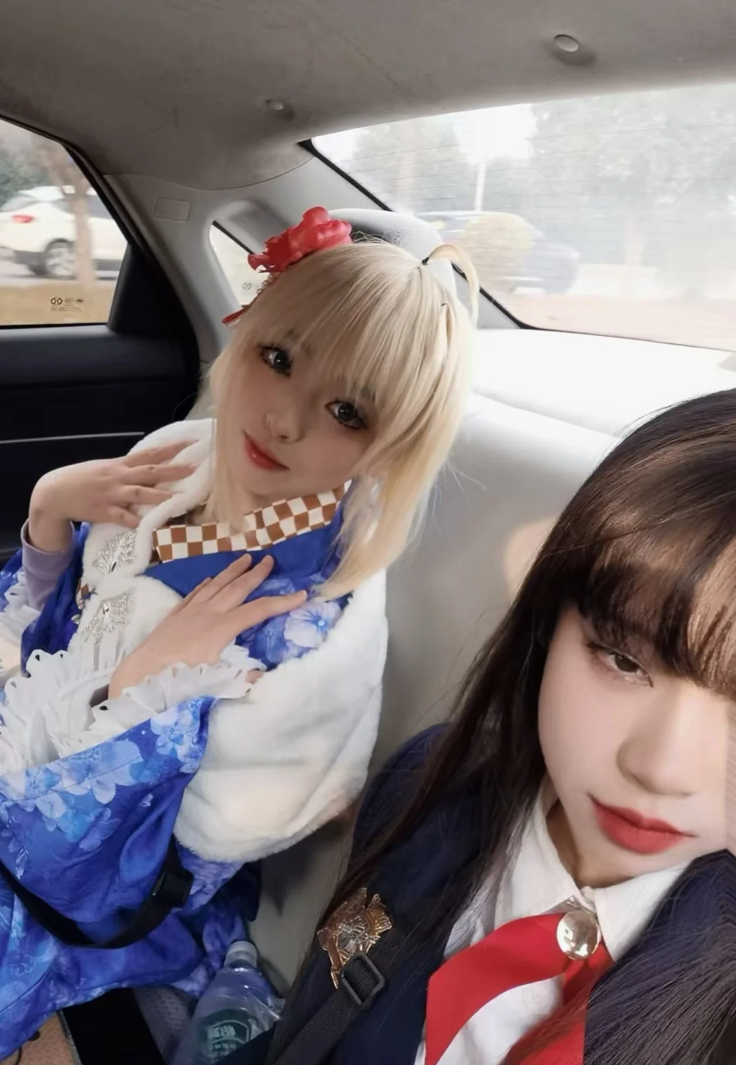 Fate/Grand Order, アルトリア コスプレ, アニメ風写真投稿, 金髪少女コスプレ, 車内アップコスプレ