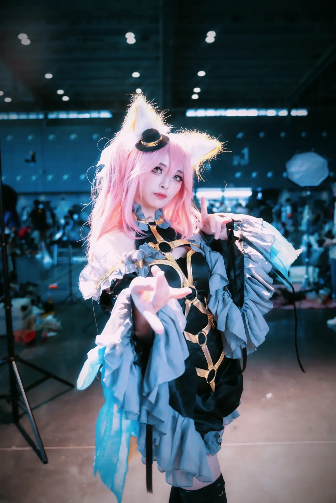 Fate/Grand Order, Convention photos, Black stockings, Animal ears, Tamamo no Mae cosplay