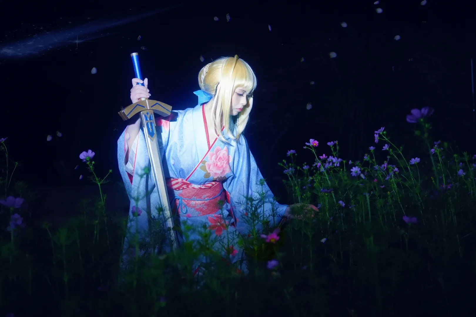 阿尔托莉雅cos, Fate, 和服, 夜景人像, 花丛摄影