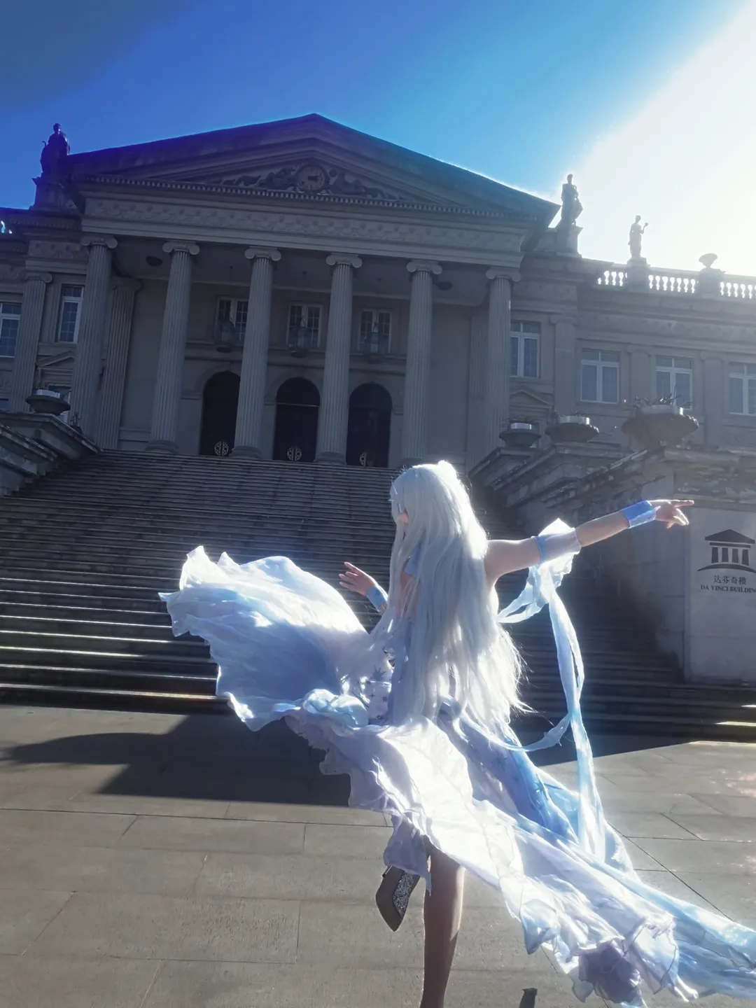 雰囲気, Re:ゼロから始める異世界生活, エミリア コスプレ, エルフ耳, 青と白のチュールドレス - 2枚目