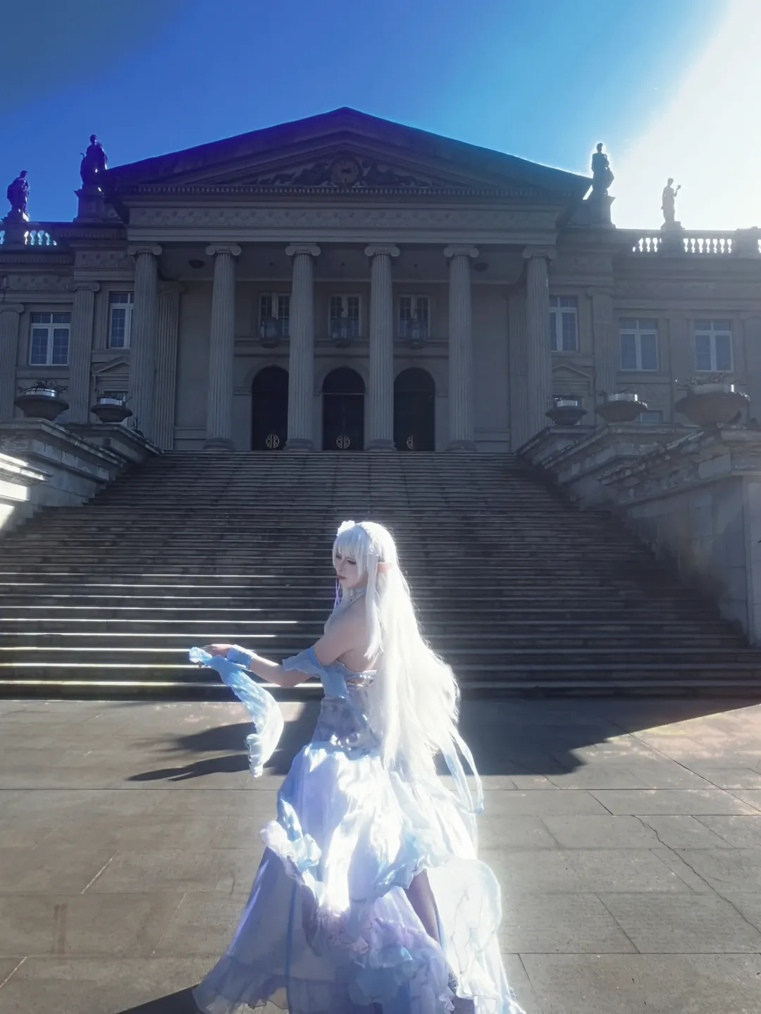 雰囲気, Re:ゼロから始める異世界生活, エミリア コスプレ, エルフ耳, 青と白のチュールドレス - 6枚目