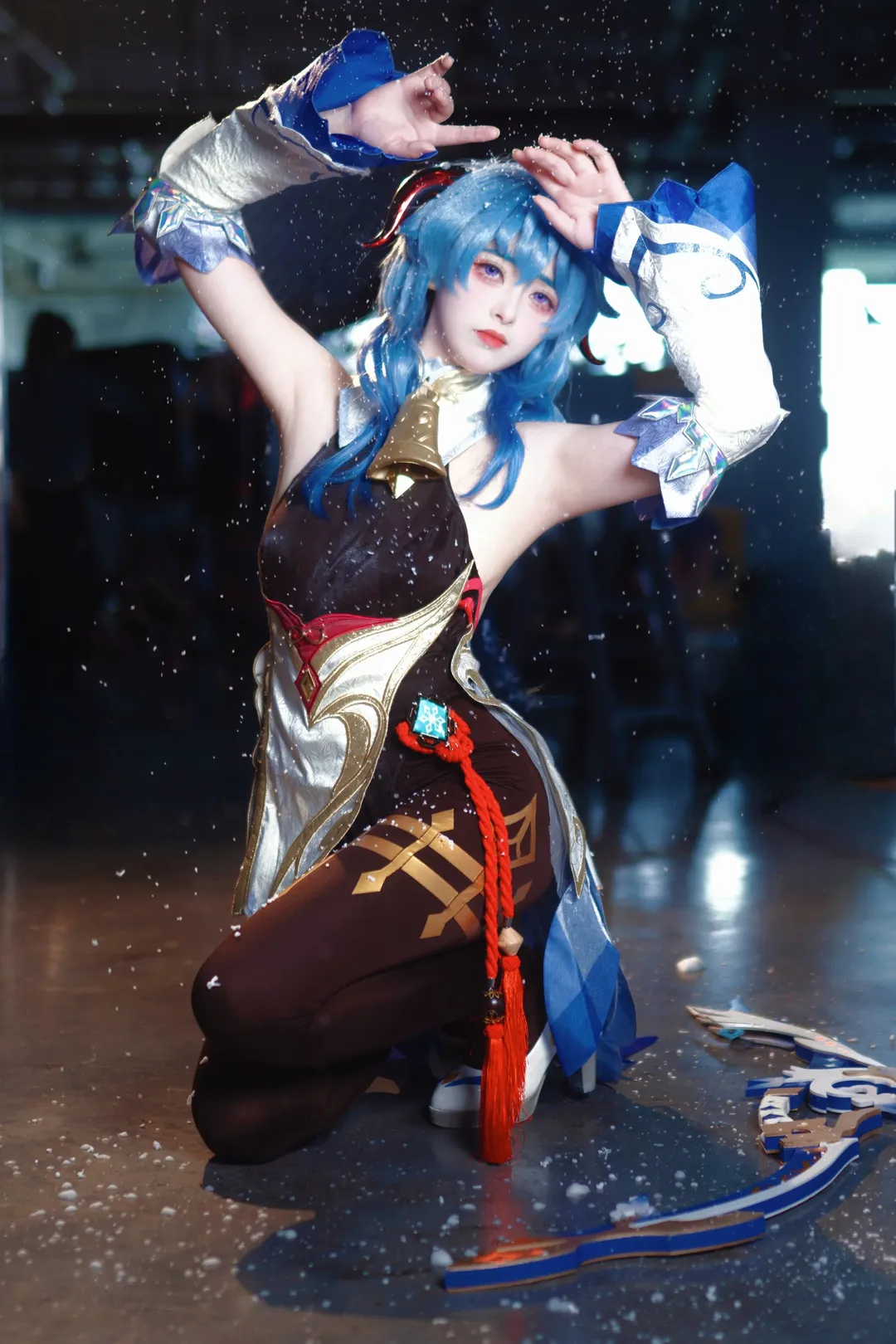 原神, 甘雨cos, 漫展场照, 丝袜cosplay, 蓝发弓箭手 - 第1张