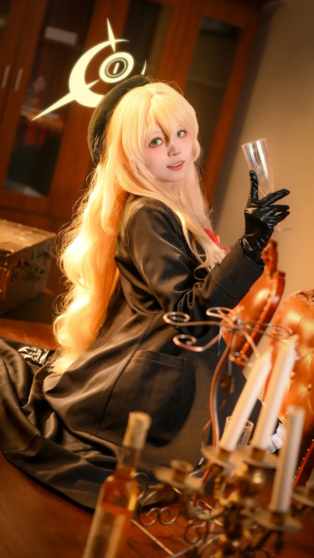 蔚蓝档案, 笑面教授cos, 金发双马尾, 复古风cosplay, 系带长靴 - 第1张