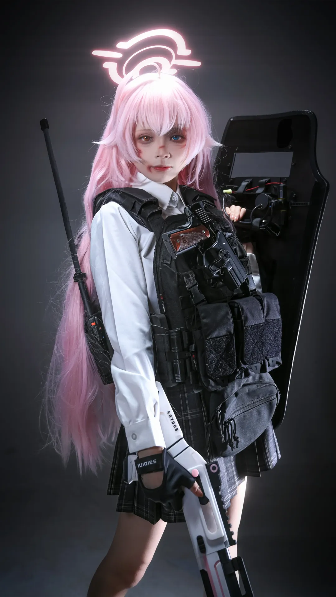 蔚蓝档案, 小鸟游星野cos, 战术风cosplay, 战损妆容, 硬核装备穿搭
